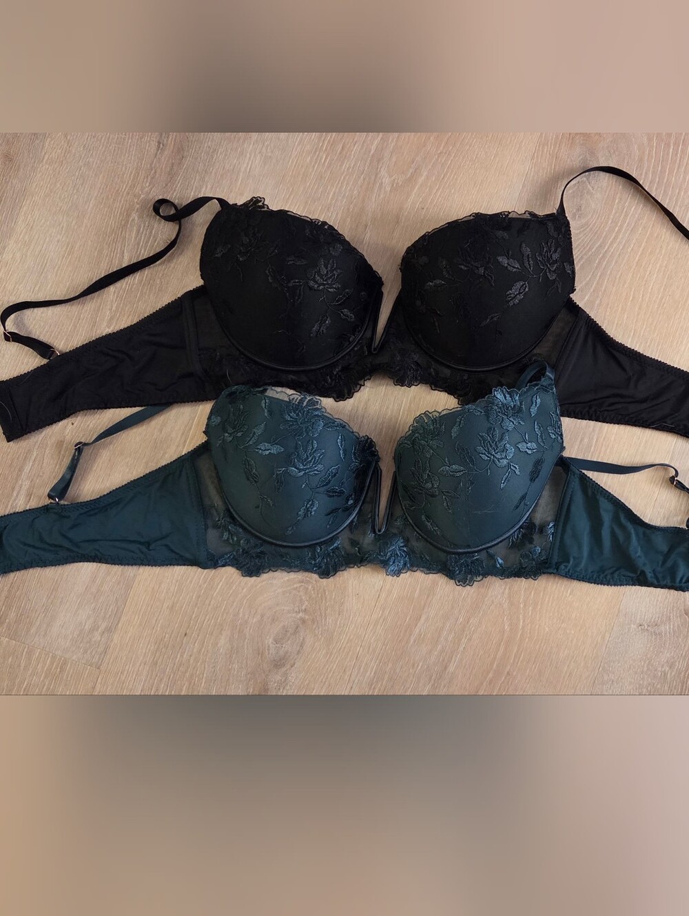 Set Of 2 Marilyn Monroe Bras 38C